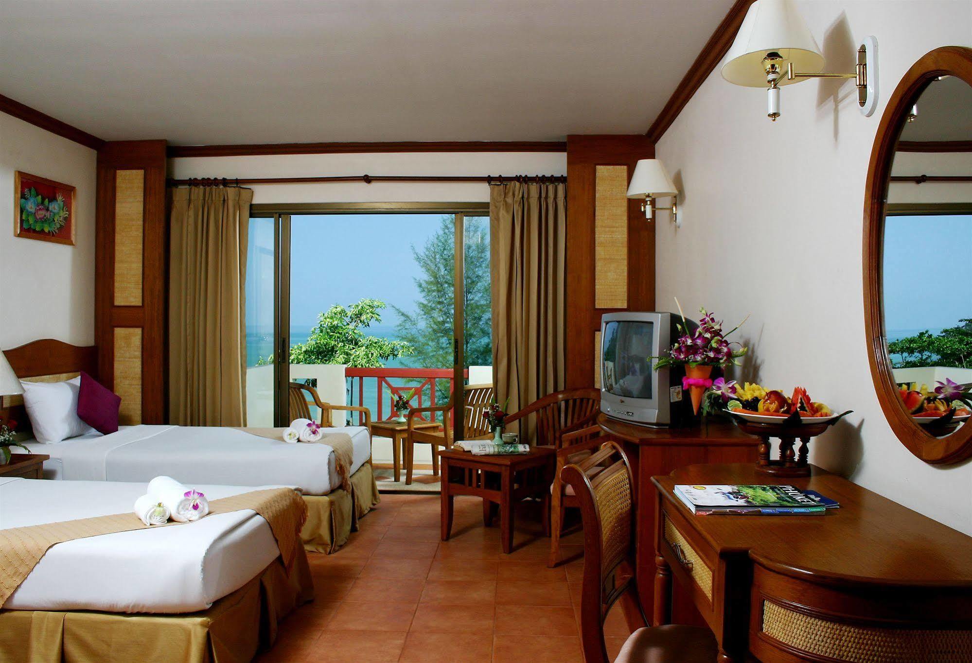Khaolak Sunset Resort - Adults Only - Sha Extra Plus Khao Lak Esterno foto