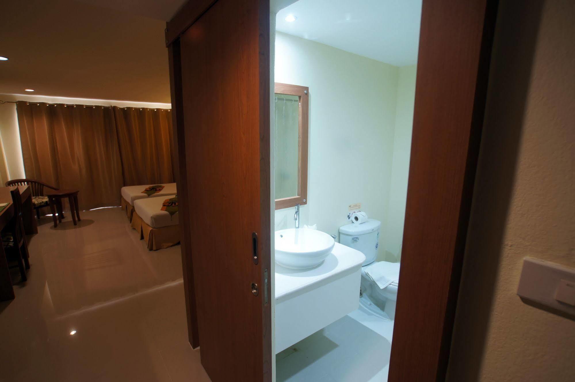 Khaolak Sunset Resort - Adults Only - Sha Extra Plus Khao Lak Esterno foto